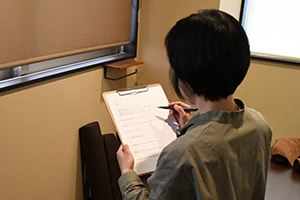 問診表に記入して頂きます